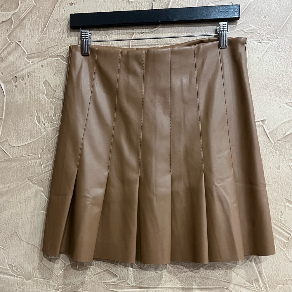Boutique Closeout NWT Aaron & Amber Skirt